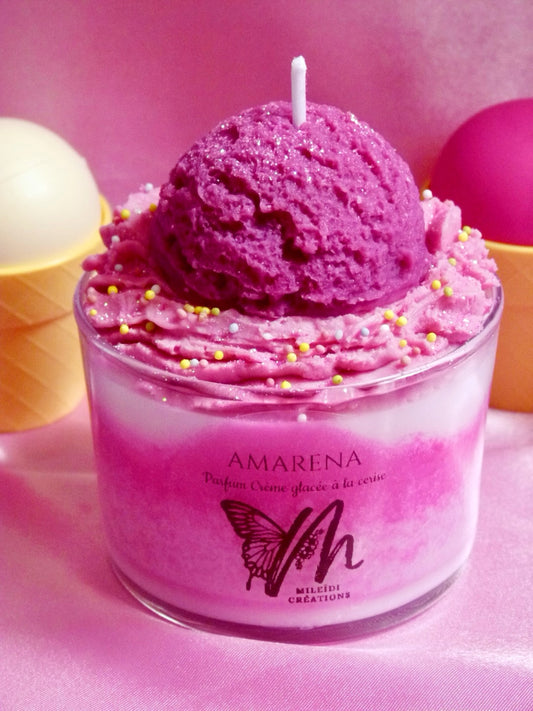 Détail bougie gourmande cerise avec texture granité et chantilly colorée