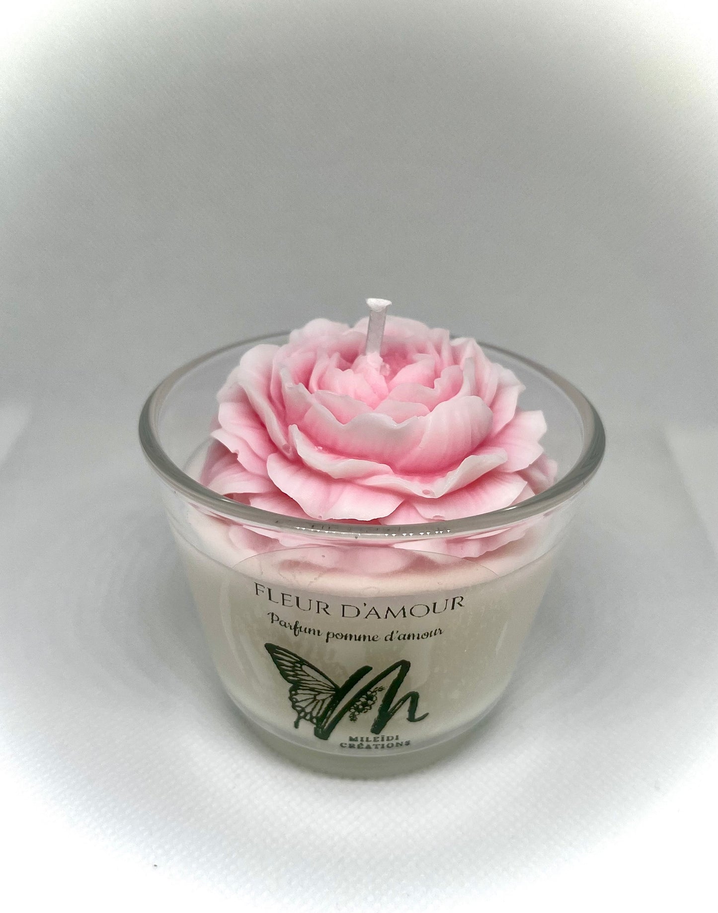 Bougie artisanale Fleur d'Amour forme florale romantique parfum pomme d'amour